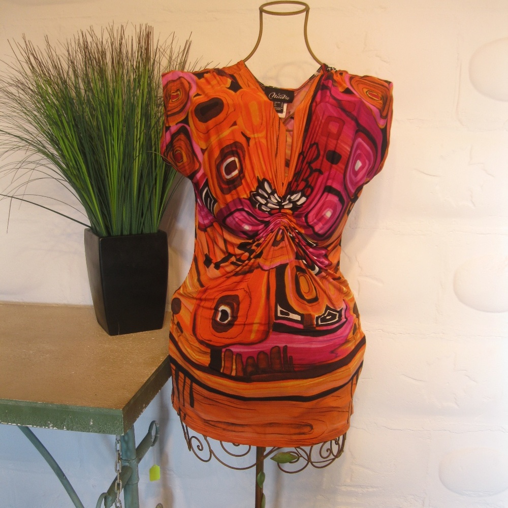 NueVa Short Funky V Neck Dress Sz8